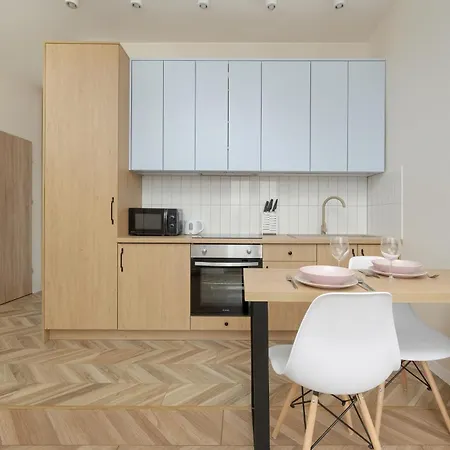 Comfortable In By Renters Apartman *