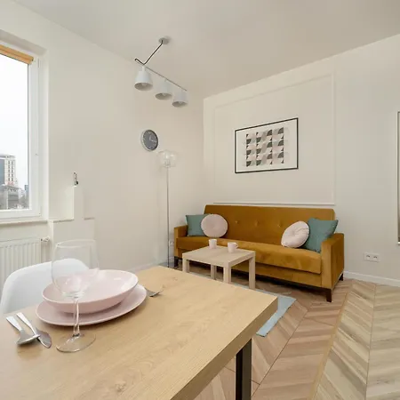 Lägenhet Comfortable In By Renters Wrocław